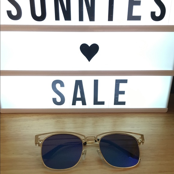 NWOT Gold Cutout Sunnies w Blue Reflective Lenses - Picture 6 of 6